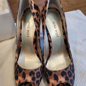 Nine West Leopard Print Heels Size 5